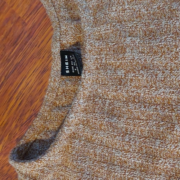 Shein top - Picture 2 of 6